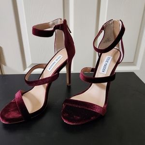 Velvet heel